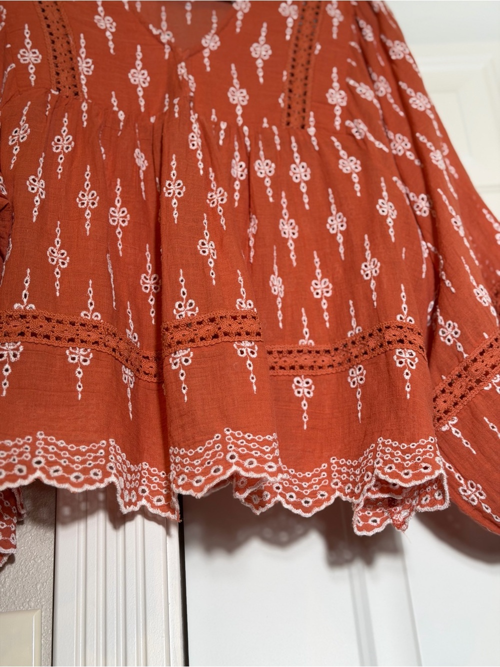 American Eagle~Boho~Terracotta~White Embroidered Eyelet~Lace~Tunic Top~Size LG/G - Picture 4 of 16